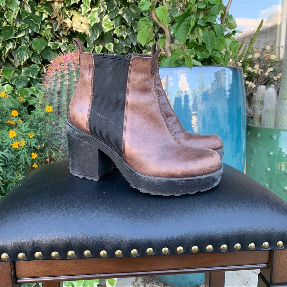 Vagabond brown leather heeled boots zip